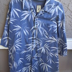 Jamaica Jaxx Blue and White Leaf Print Shirt